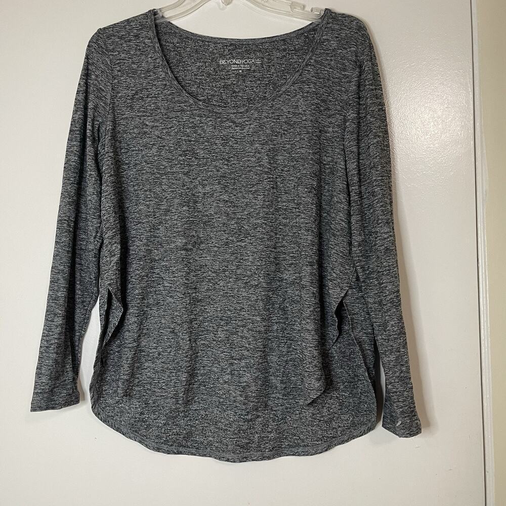 Beyond Yoga gray long sleeve space dye shirt medium